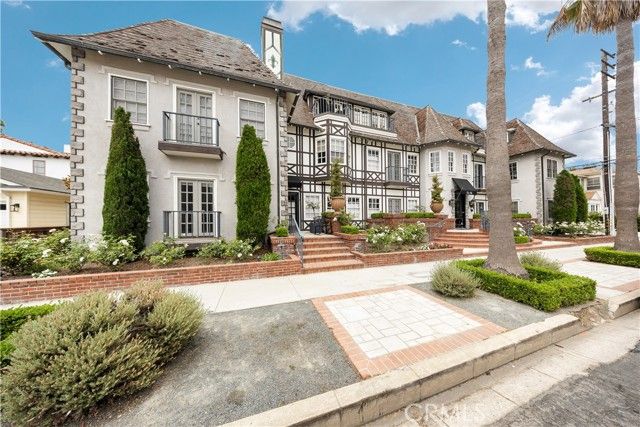 39 Coronado Avenue, Long Beach, CA 90803