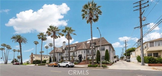 39 Coronado Avenue, Long Beach, CA 90803