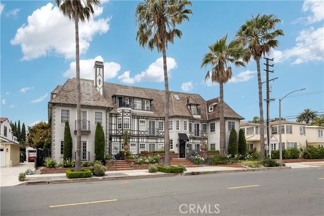 39 Coronado Avenue, Long Beach, CA 90803