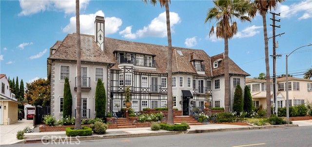 39 Coronado Avenue, Long Beach, CA 90803