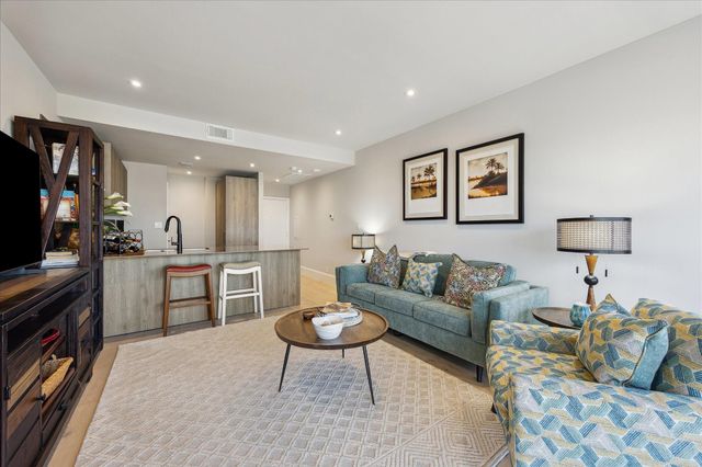 1701 Hermann Drive 22CE, Houston, TX 77004