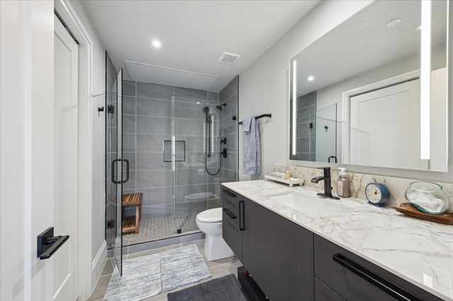 1701 Hermann Drive 22CE, Houston, TX 77004