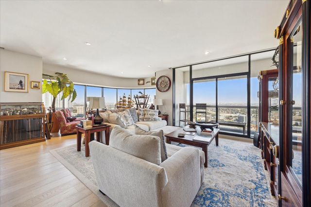 1701 Hermann Drive 22CE, Houston, TX 77004