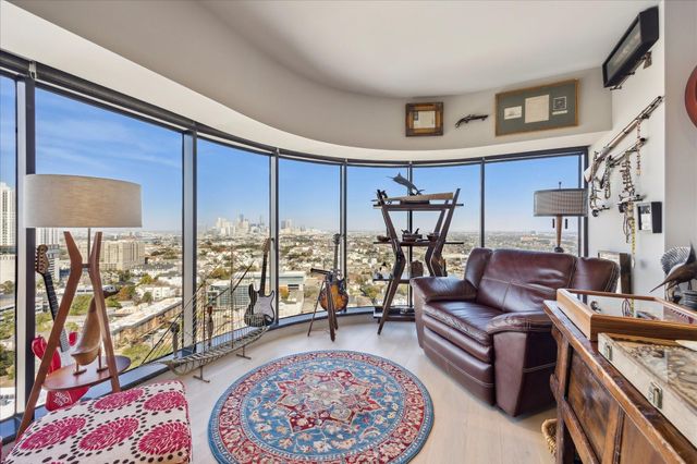 1701 Hermann Drive 22CE, Houston, TX 77004