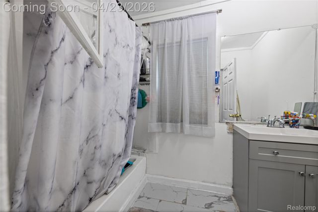 5122 Trowbridge Street, Hamtramck, MI 48212