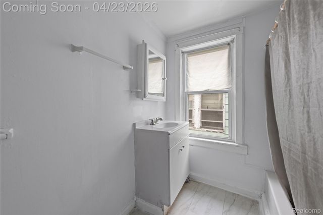 5122 Trowbridge Street, Hamtramck, MI 48212