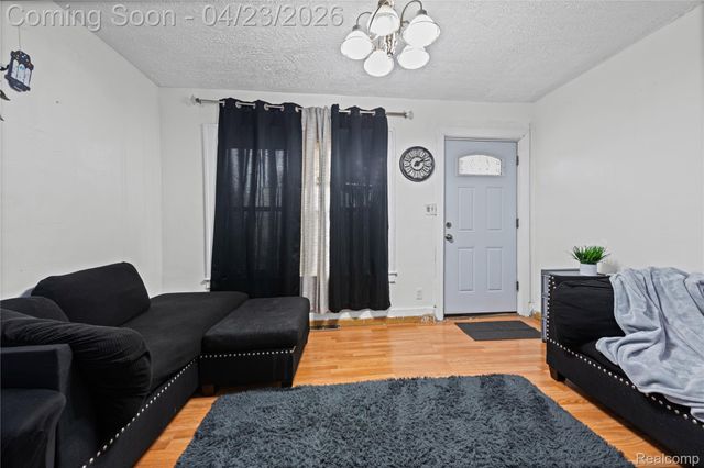 5122 Trowbridge Street, Hamtramck, MI 48212