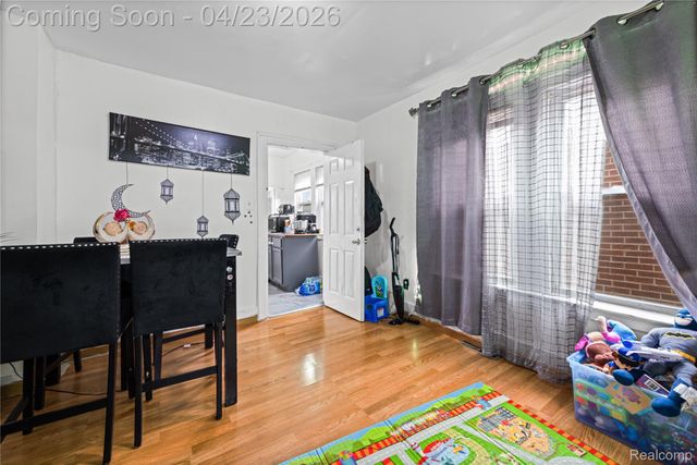 5122 Trowbridge Street, Hamtramck, MI 48212
