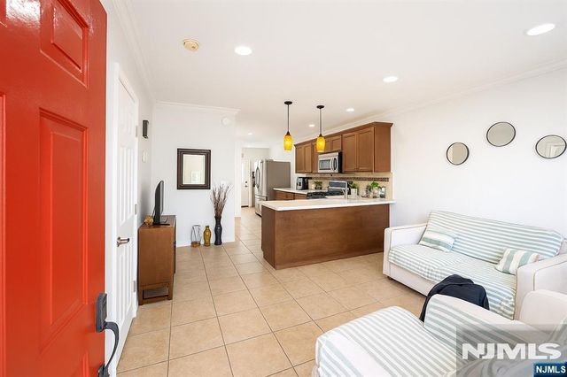 31 Kossuth Street, Haledon, NJ 07508