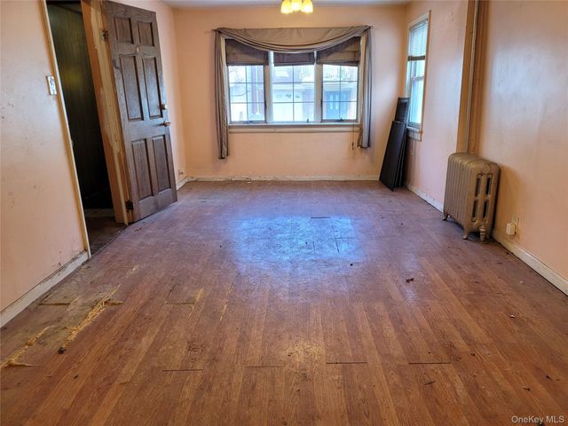 60-38 78th Avenue, Glendale, NY 11385