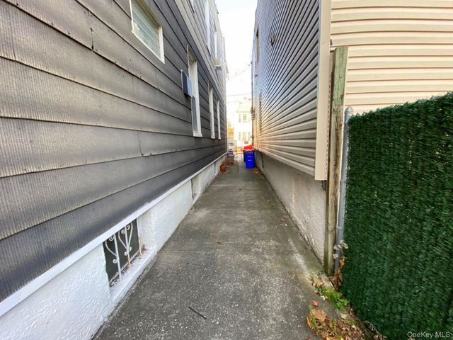 60-38 78th Avenue, Glendale, NY 11385