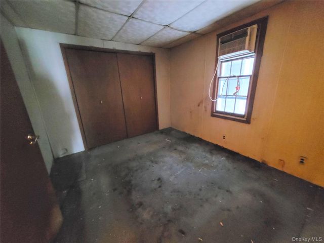 60-38 78th Avenue, Glendale, NY 11385