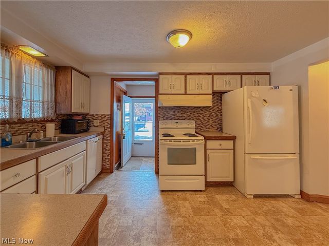 7318 Friendsville Road, Lodi, OH 44254