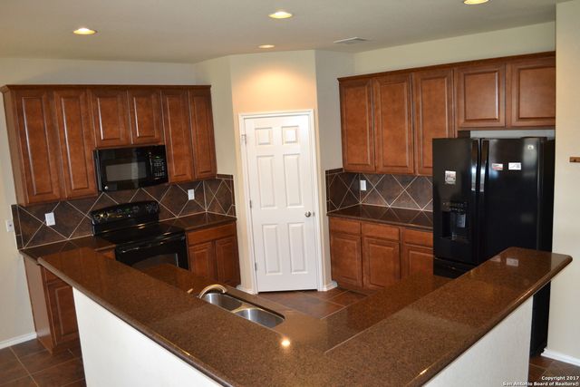 509 SEA HEADRIG DR, Cibolo, TX 78108