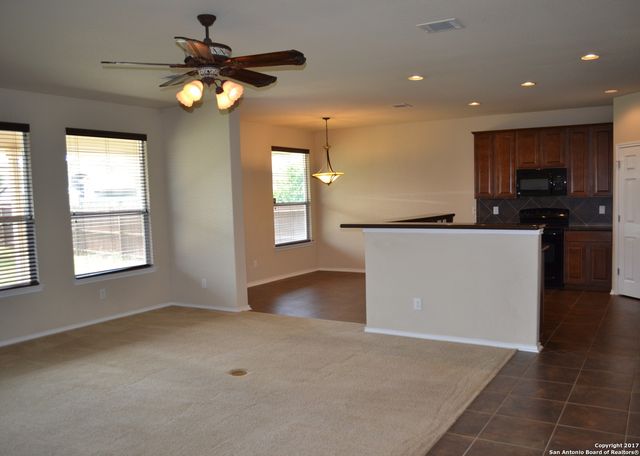 509 SEA HEADRIG DR, Cibolo, TX 78108
