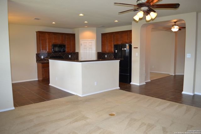 509 SEA HEADRIG DR, Cibolo, TX 78108