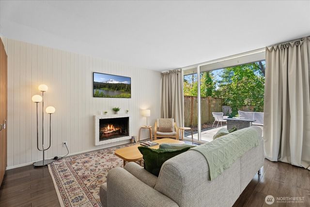 719 721 N 38th Street, Seattle, WA 98103