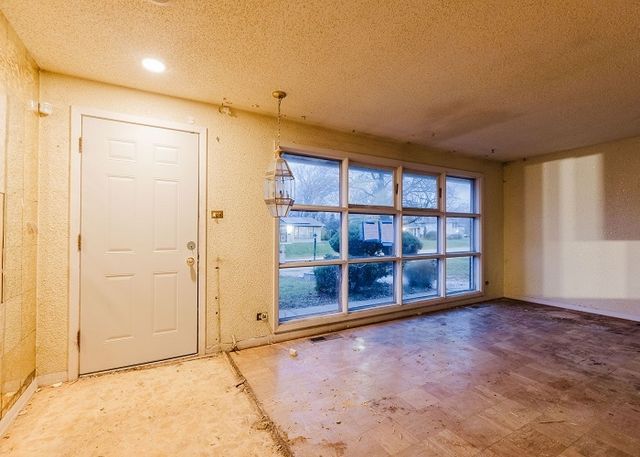 19011 Loretto Lane, Country Club Hills, IL 60478