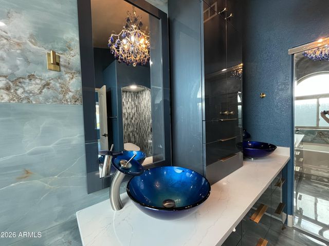 8709 E GAIL Road, Scottsdale, AZ 85260