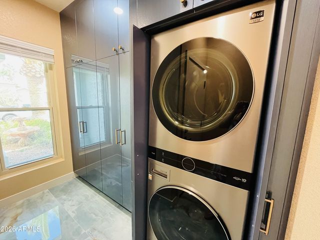 8709 E GAIL Road, Scottsdale, AZ 85260