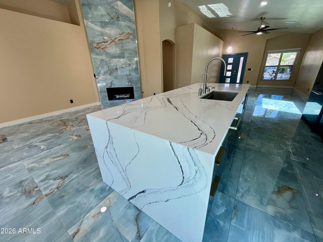 8709 E GAIL Road, Scottsdale, AZ 85260