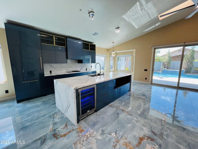 8709 E GAIL Road, Scottsdale, AZ 85260