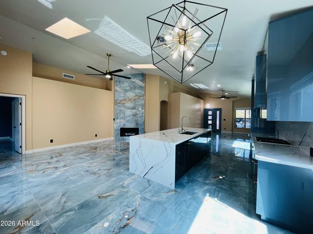 8709 E GAIL Road, Scottsdale, AZ 85260