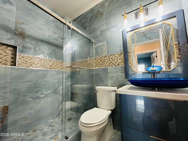 8709 E GAIL Road, Scottsdale, AZ 85260