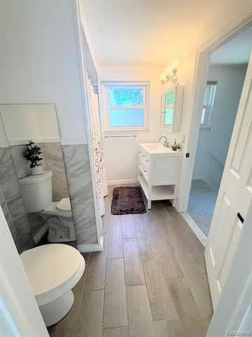 1369 Flamingo, Wixom, MI 48393