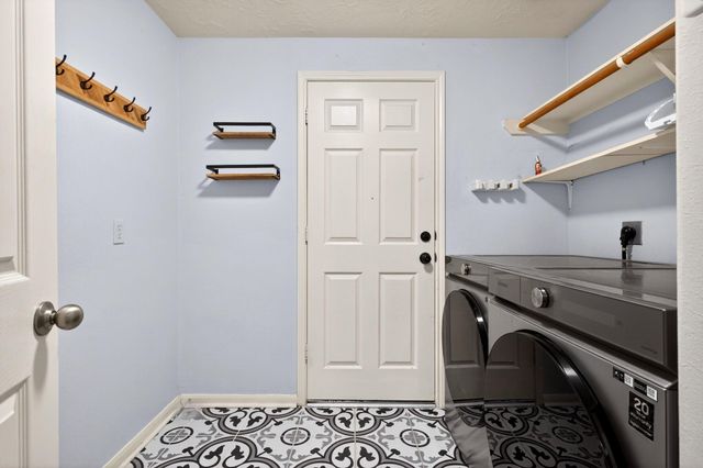 30214 Vinebriar Drive, Spring, TX 77386