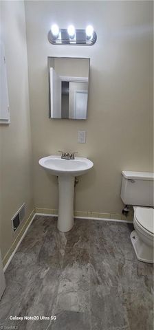 1925 Vantage Point Place F, Greensboro, NC 27407