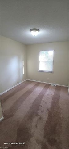 1925 Vantage Point Place F, Greensboro, NC 27407