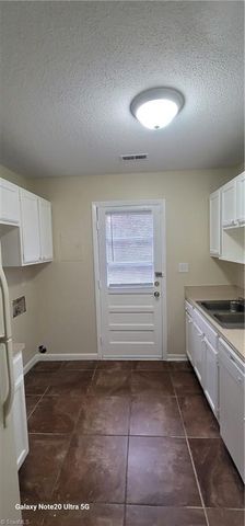 1925 Vantage Point Place F, Greensboro, NC 27407
