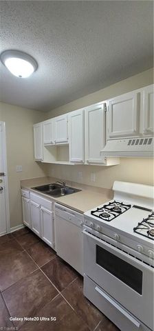1925 Vantage Point Place F, Greensboro, NC 27407