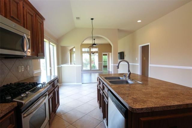 27431 Rebecca Field Lane, Spring, TX 77386