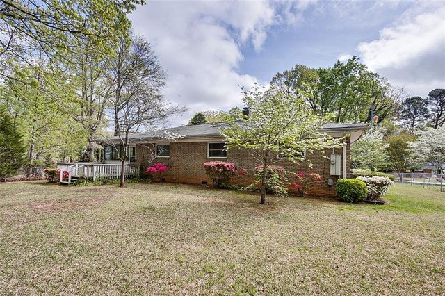 1407 Meadowbrook Road, Asheboro, NC 27203