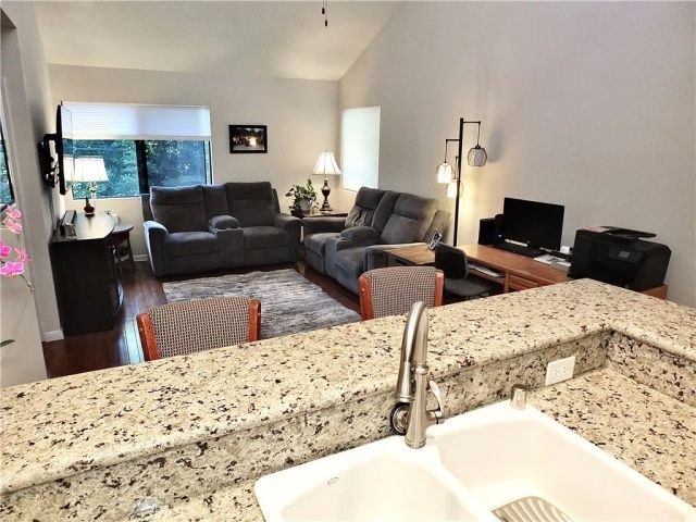 4015 N Virginia, Long Beach, CA 90807