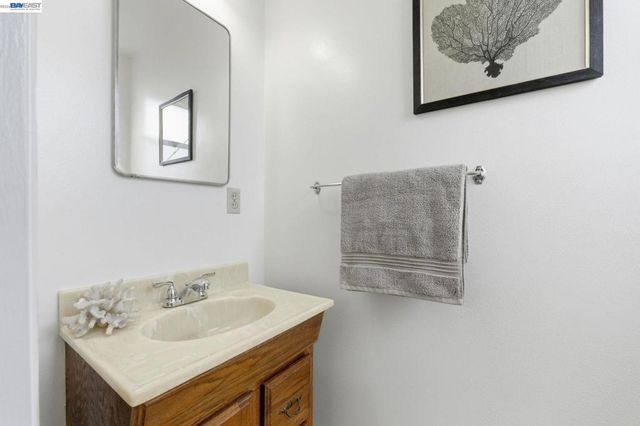 1762 Via Redondo, San Lorenzo, CA 94580