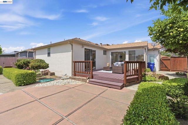 1762 Via Redondo, San Lorenzo, CA 94580