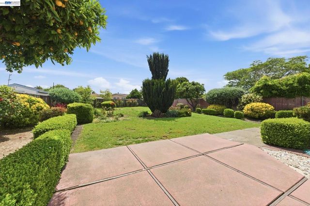 1762 Via Redondo, San Lorenzo, CA 94580