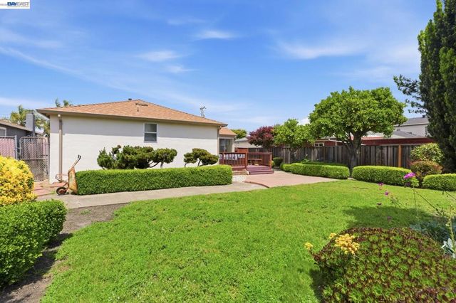 1762 Via Redondo, San Lorenzo, CA 94580