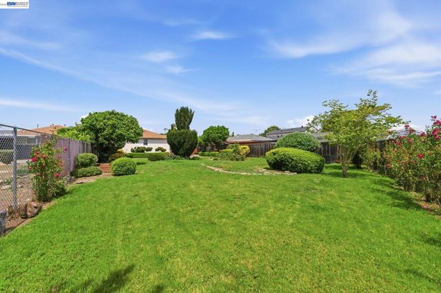 1762 Via Redondo, San Lorenzo, CA 94580