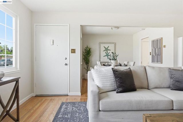 1762 Via Redondo, San Lorenzo, CA 94580