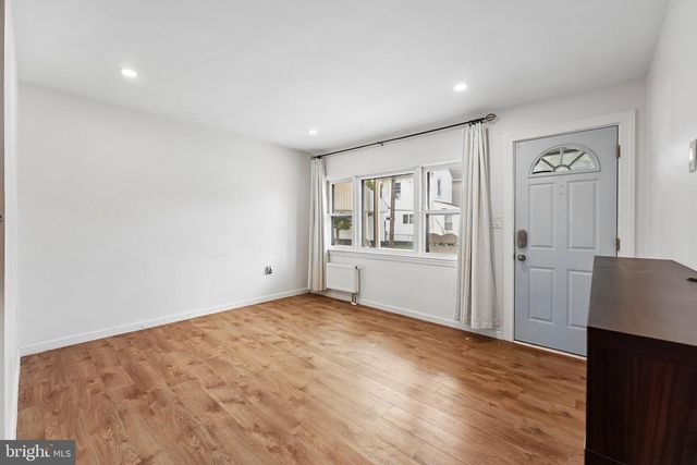 209 LAFAYETTE ST, Bristol, PA 19007