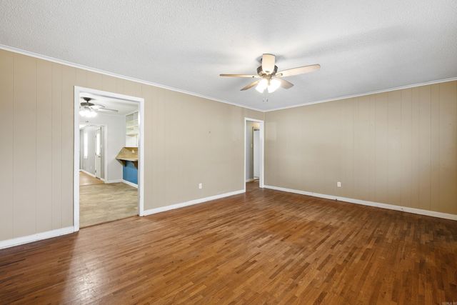 1213 N Shady Lane, Bauxite, AR 72015