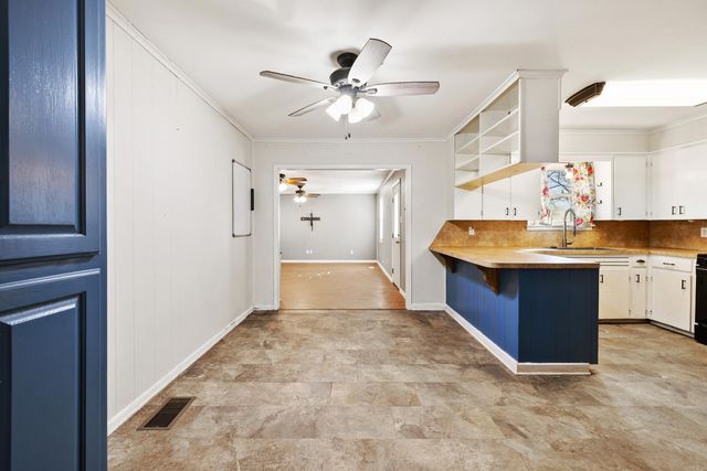 1213 N Shady Lane, Bauxite, AR 72015