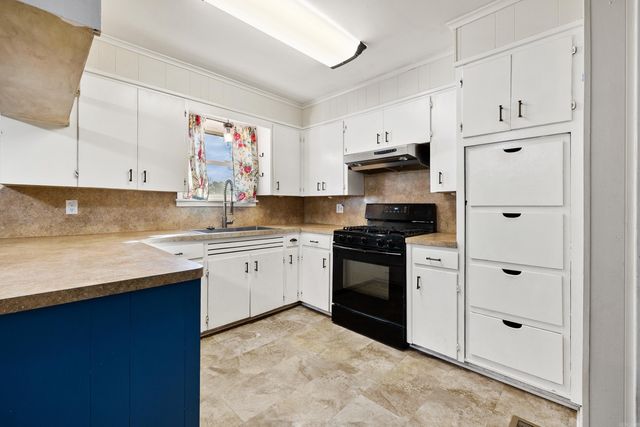 1213 N Shady Lane, Bauxite, AR 72015