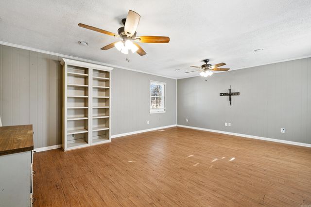 1213 N Shady Lane, Bauxite, AR 72015