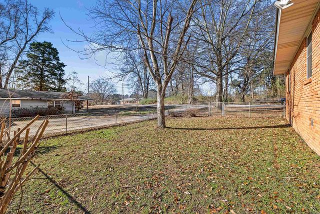 1213 N Shady Lane, Bauxite, AR 72015