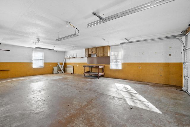 1213 N Shady Lane, Bauxite, AR 72015